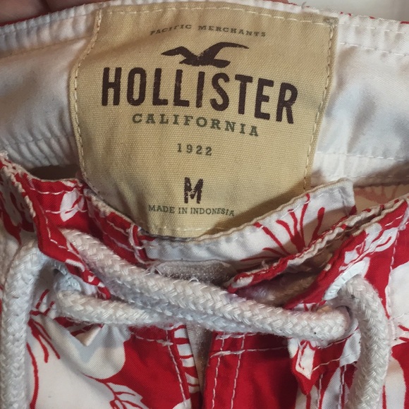 Red Hollister swim shorts - Picture 4 of 4
